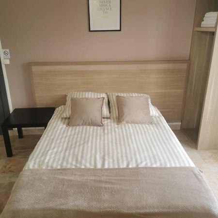 Appartement 2 , Disneyland - Parking Gratuit - Maison Des Platanes مو المظهر الخارجي الصورة